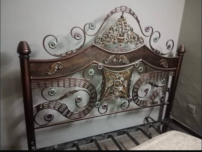 iron bed set 2