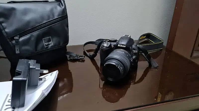 Nikon D3100 Excellent condition With Genuine Lens & Charger 3