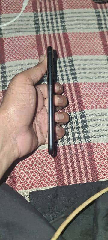 Iphone 7 Black colour nonpta bypass 32GB 3