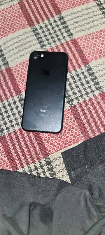 Iphone 7 Black colour nonpta bypass 32GB 7