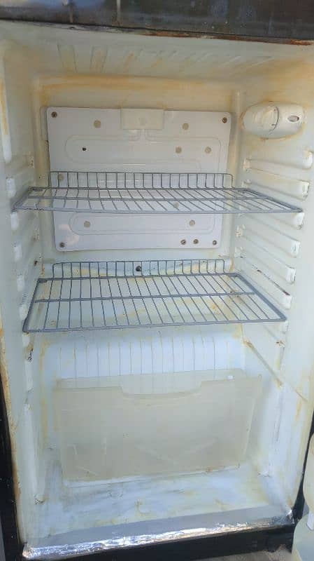 Orient Refrigerator for Sale 3