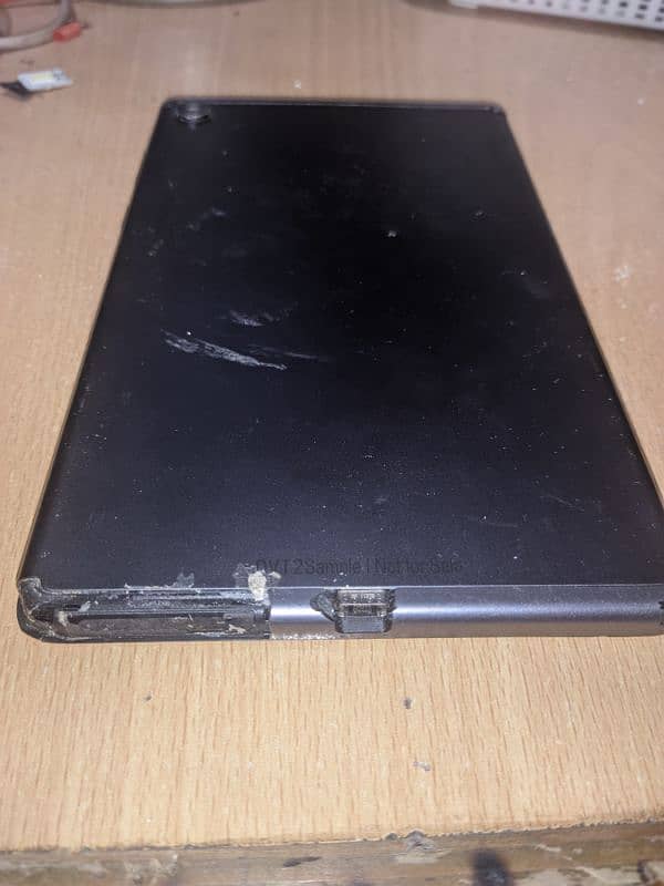 Lenovo Tab M8 Display broken 2