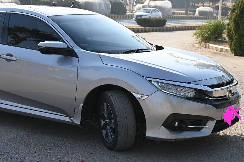 Honda Civic Oriel 1.8 i-VTEC CVT 2019 3