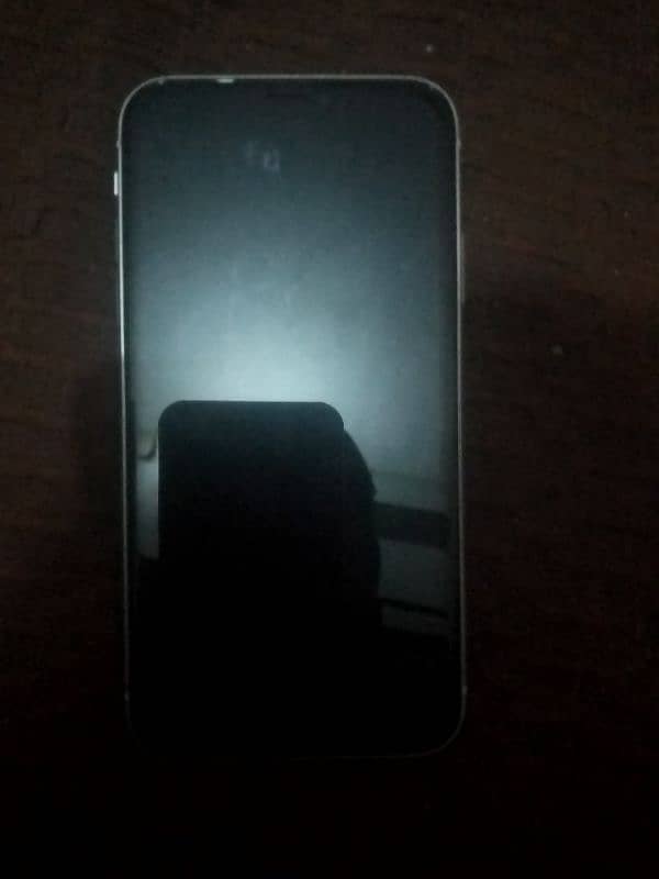 Iphone 11 10/10 condition 4