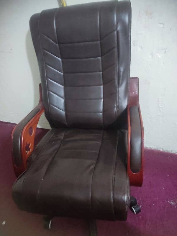 office front chairs only 1 month use 1