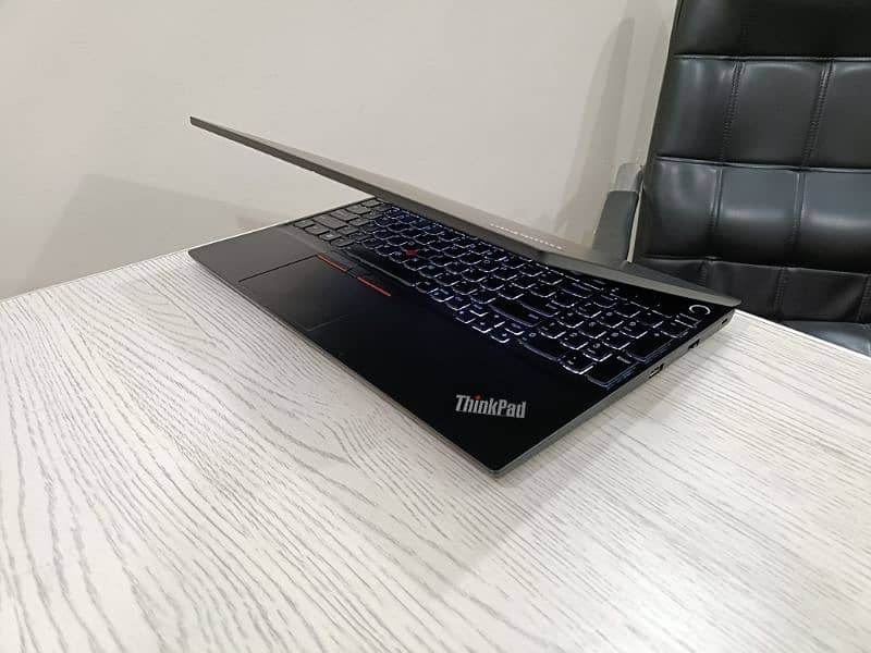 Lenovo Thinkpad E15 core i7 11th gen quadcore 15.6 inch 1080p ips Num 7