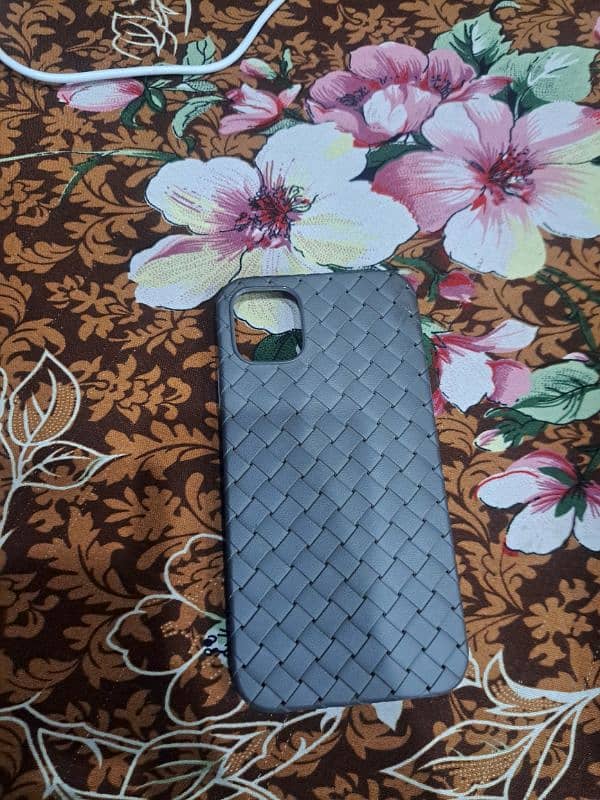 iphone11 cover come fast price rs 1000 0