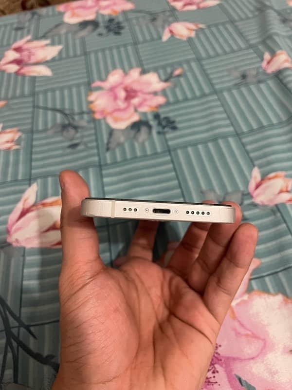 iphone 13 Non Pta with Box and charger 2