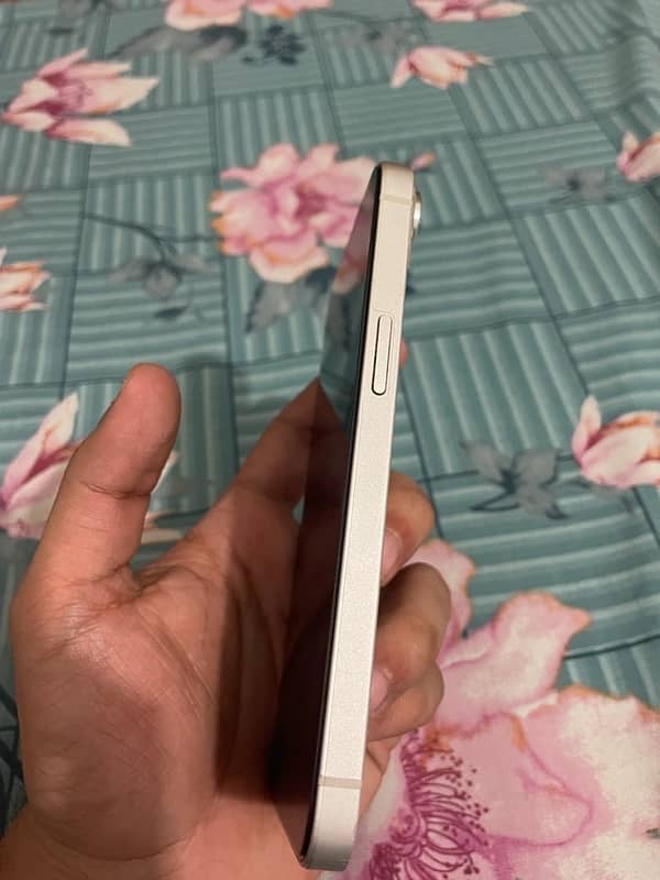 iphone 13 Non Pta with Box and charger 3