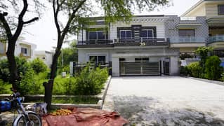 Proper Corner With Extra Land 40 X 80 Most Luxury House For Sale In G-13 Islamabad