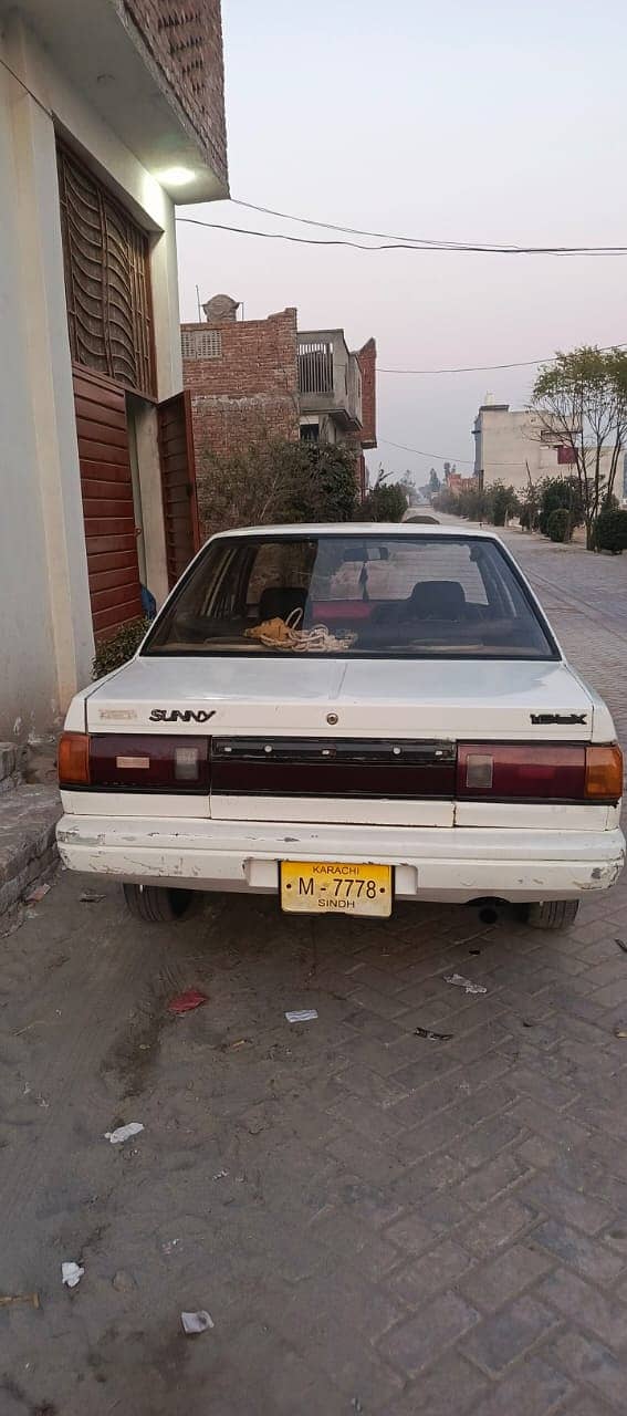 Nissan Sunny 1986 3