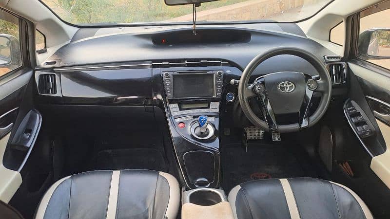 Toyota Prius 2013 7