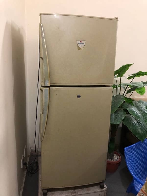 Dawlance Fridge in Good Condition 1