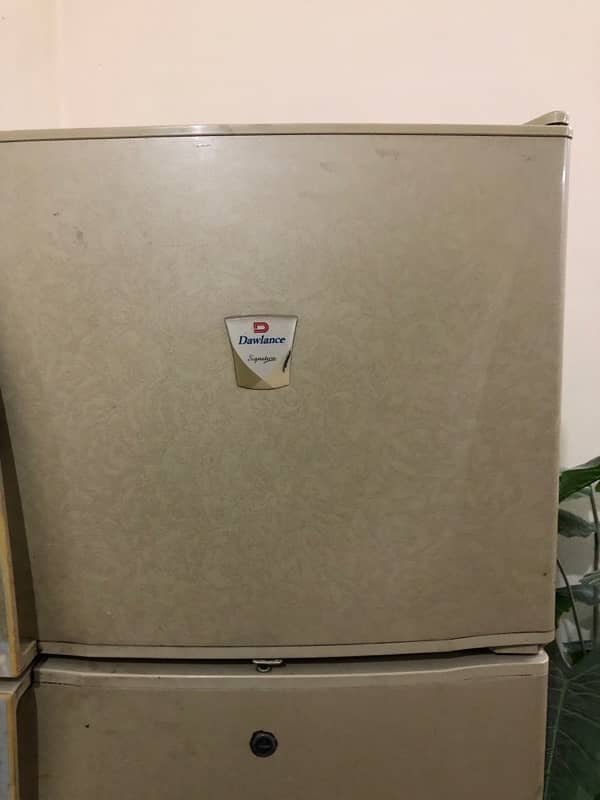 Dawlance Fridge in Good Condition 2