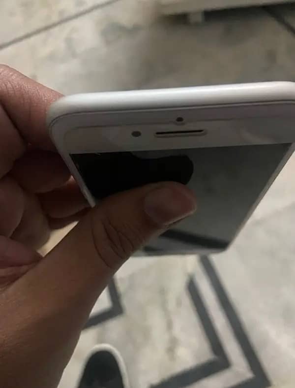 iPhone 8(64gb)pta approved 4