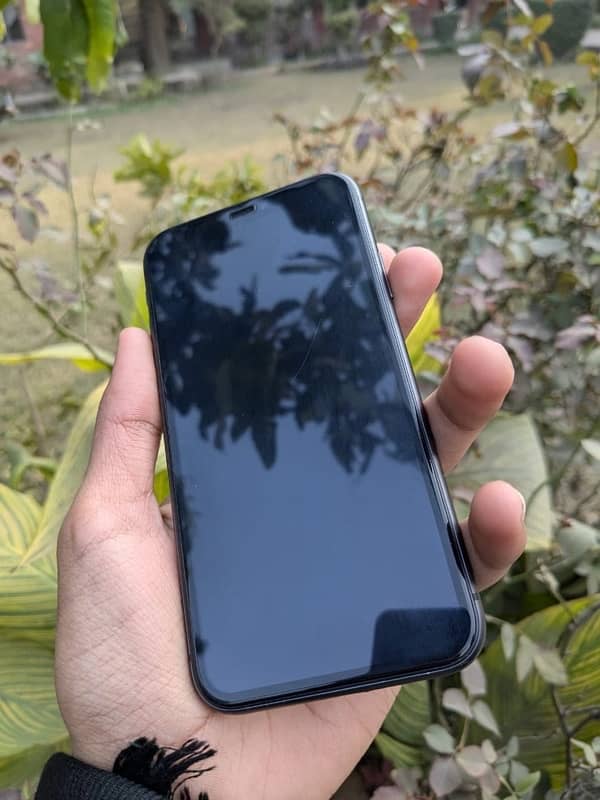 iphone 11/F. U/64gb 2