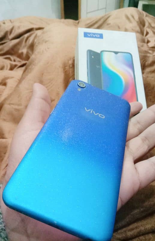 vivo 1823 with original box 1