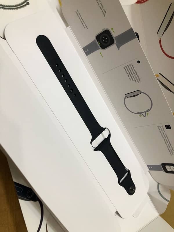 Apple Series 8 45mm Smart Watch 2