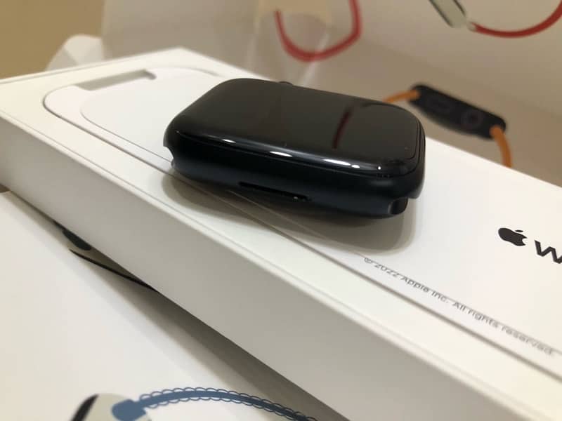 Apple Series 8 45mm Smart Watch 12