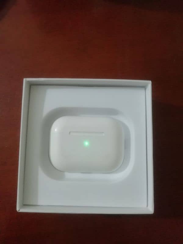 APPLE AIRPOD'S pro 2nd generation 0