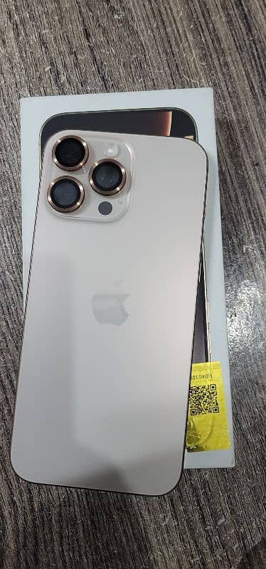 iPhone 16 Pro Max 256GB Desert Titanium cycle count under 20 1