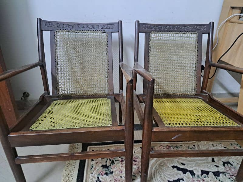 6 pure wooden Chairs with 1 Table for Sale 0