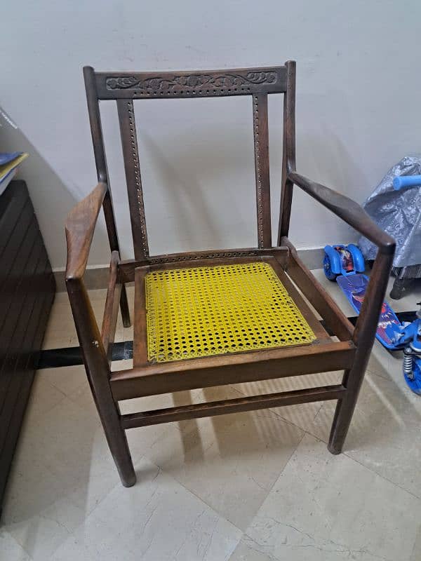 6 pure wooden Chairs with 1 Table for Sale 3