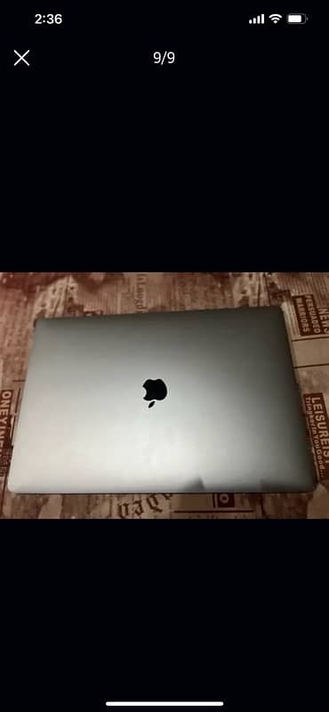 MacBook Pro 17 inch 16GB 512GB 10/9.5 Condition 0