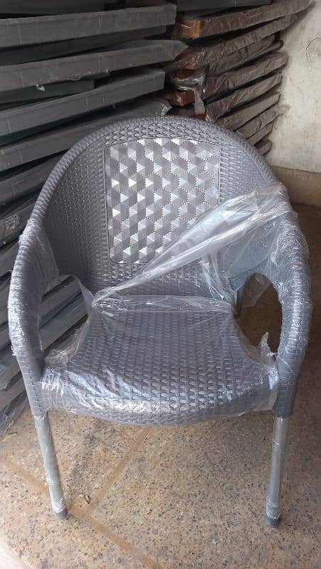 plastic chairs 7