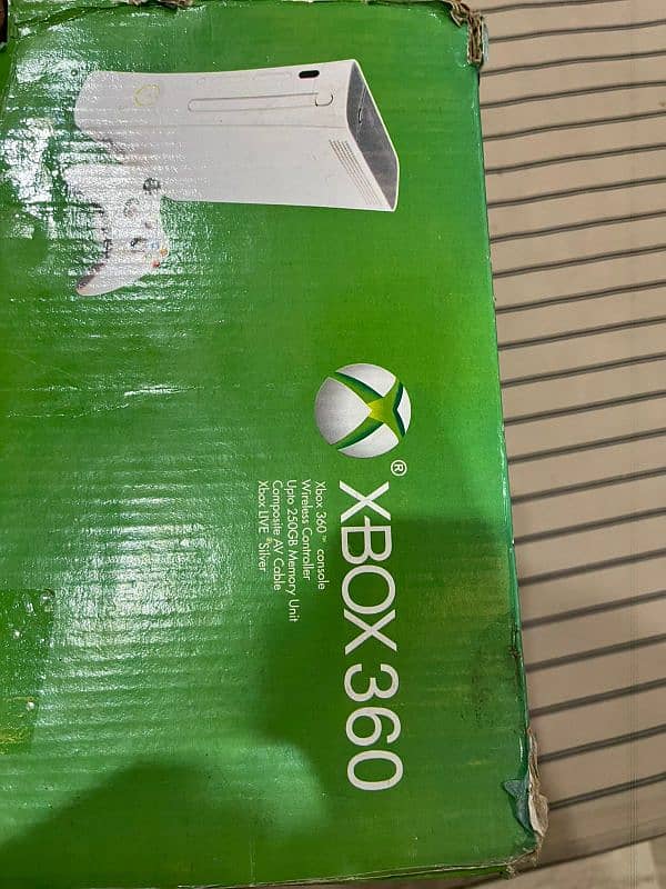 xbox 360 in New condition 13