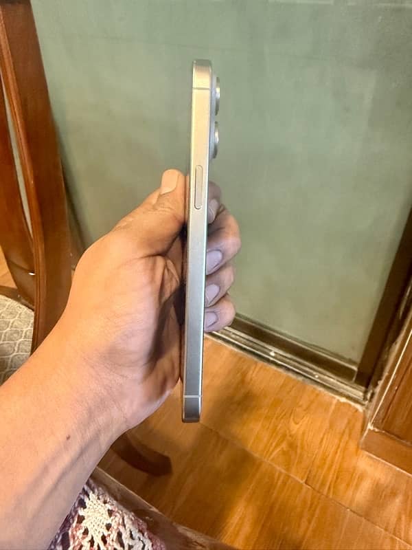 iphone 15 pro max , 256 gb PTA approved 3