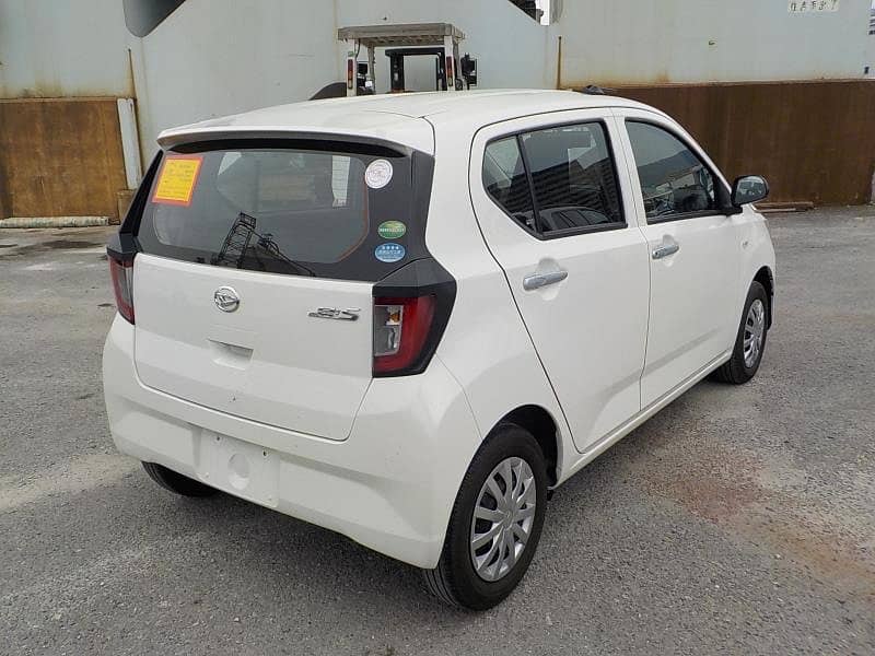 Daihatsu Mira 2021 1