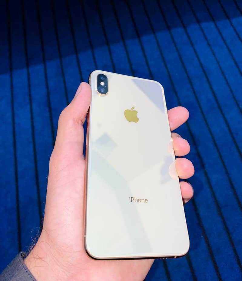 Apple iPhone XS Max 0