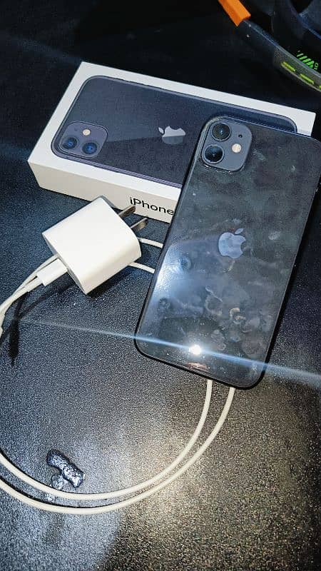 Iphone 11 JV with Box, Charger and 2 Months SIM Time 6