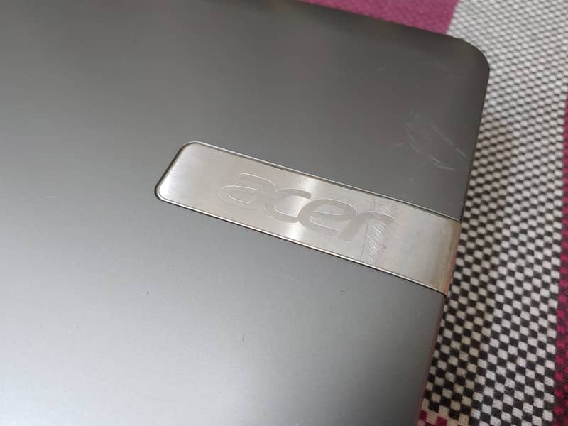 Acer E1-731 (Pentium 2.4 4GB 500GB) fresh 4