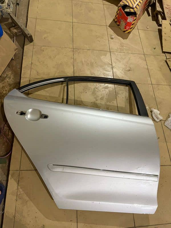 TOYOTA PREMIO  SIDE DOORS 2005-7 4