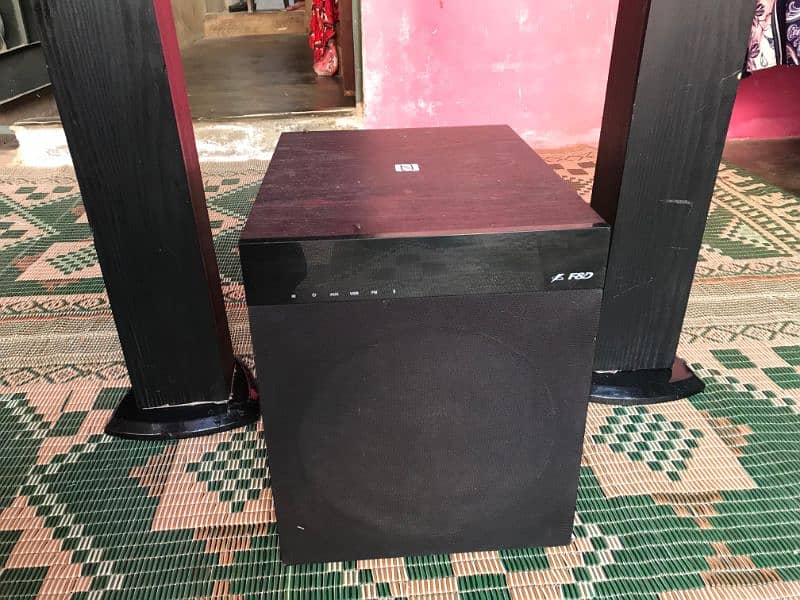 F&D Speakers T-400x (Home Theatre) 2