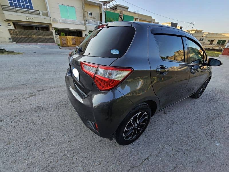 Toyota Vitz 2018 10