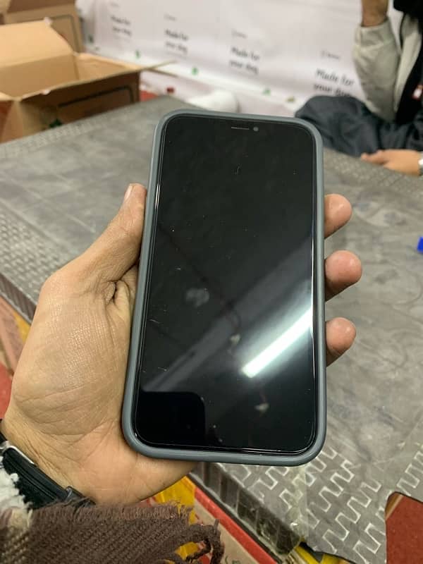 iphone xr fuctry unlock 128gb 2 months e sim time bettry health 78% 1