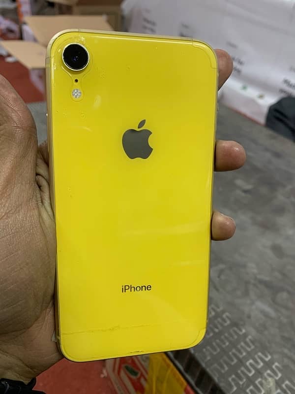 iphone xr fuctry unlock 128gb 2 months e sim time bettry health 78% 3