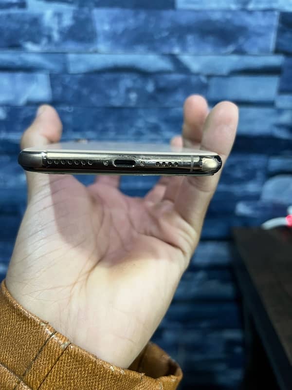 Iphone XS Max 256 Gb Urgent Sale - Single Sim PTA Approved 2