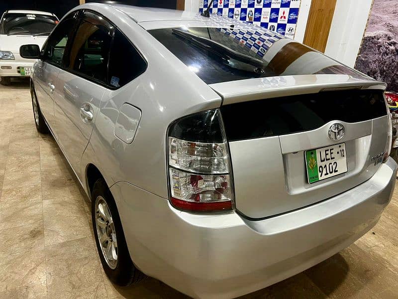 Toyota Prius 2007 import 2012 outclass car 1