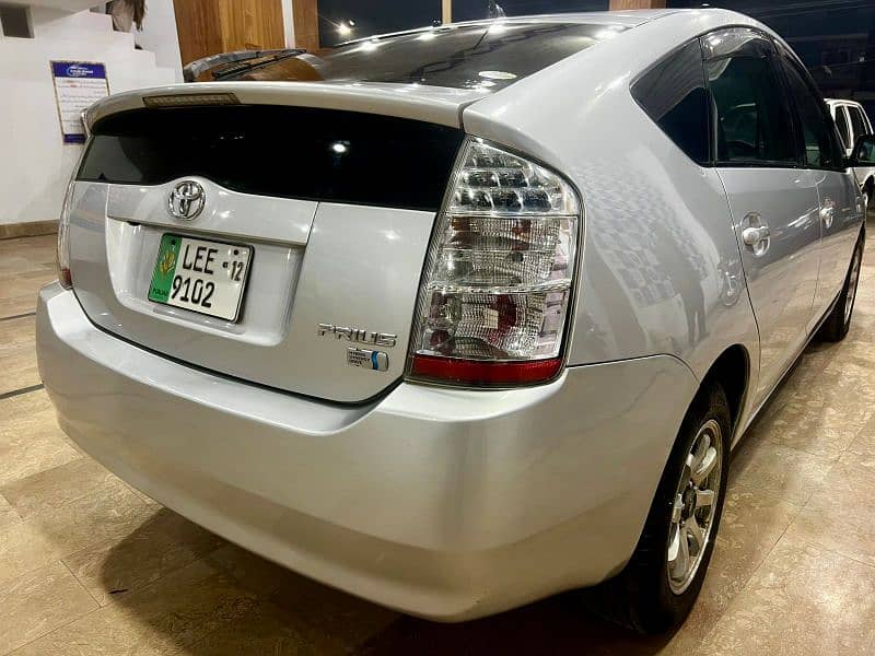 Toyota Prius 2007 import 2012 outclass car 2