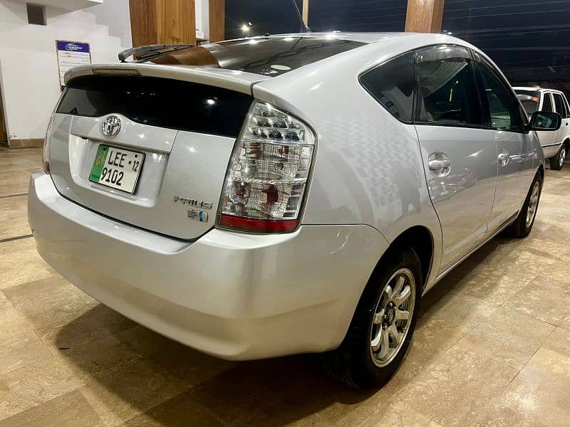 Toyota Prius 2007 import 2012 outclass car 4