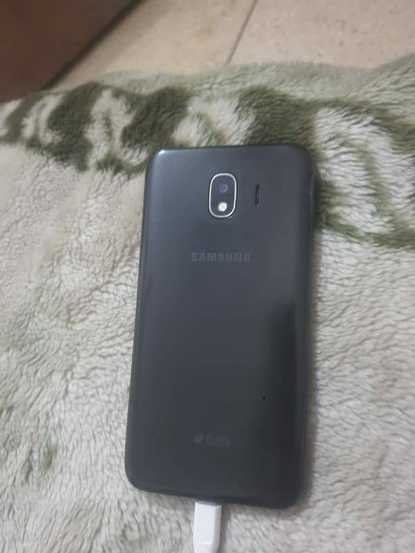 Samsung phone j4 1