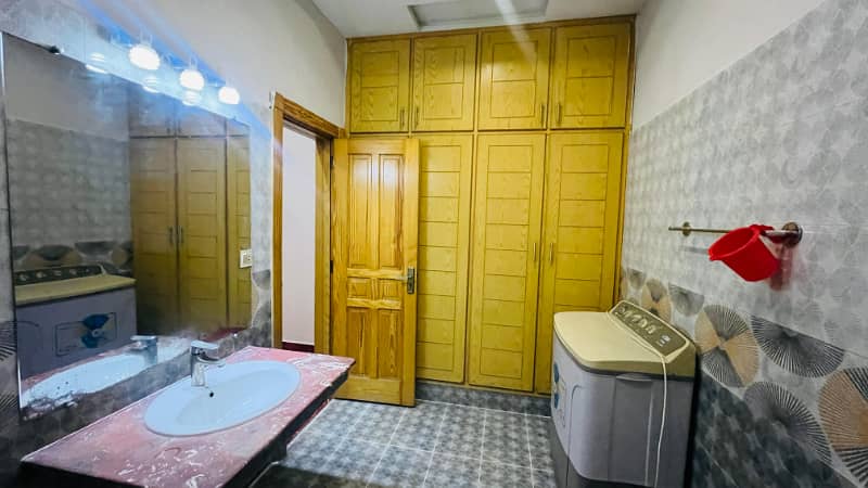 10 Marla fully furnished house available for Rent in bahria towan Rawalpindi phase 3 38