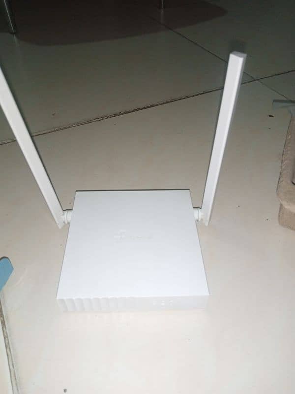 Tp-Link TL-WR820N 4