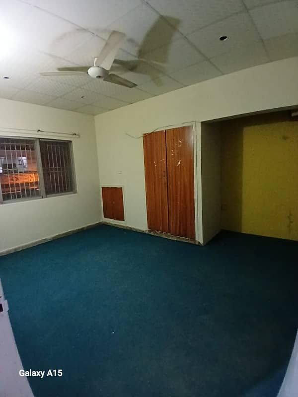 bungalow 120 sq. yd one unit for sale in johar 6