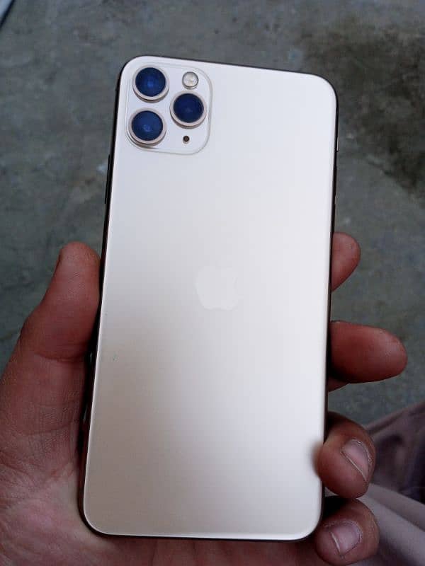 Iphone 11pro max golden colour 0