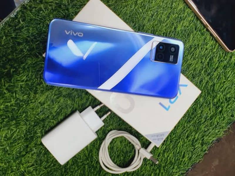 vivo y21 4/64 gb with box in blue colour num 03059555/991 0